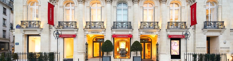 Exterior view of the Paris Christie