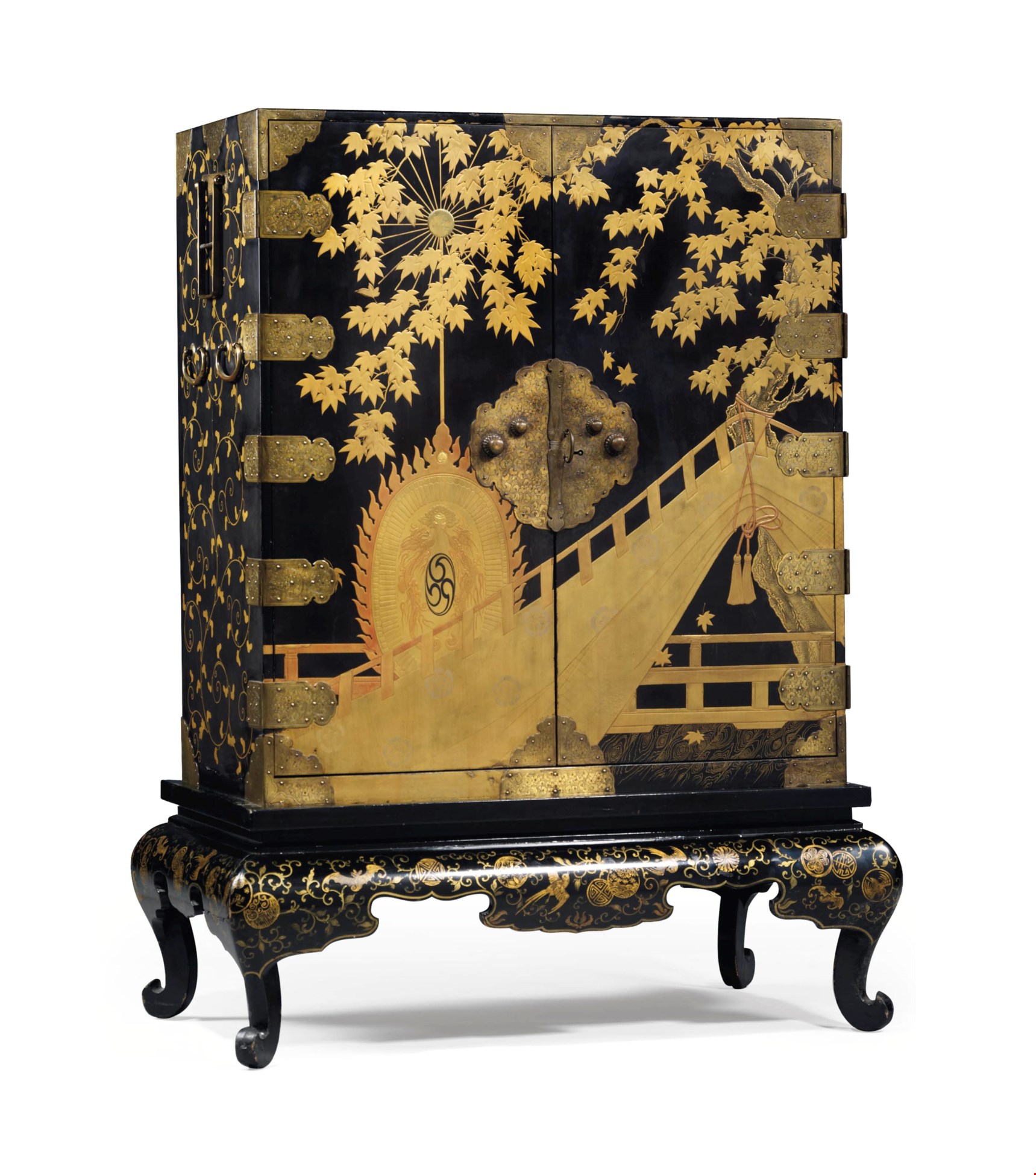 CABINET EN LAQUE
