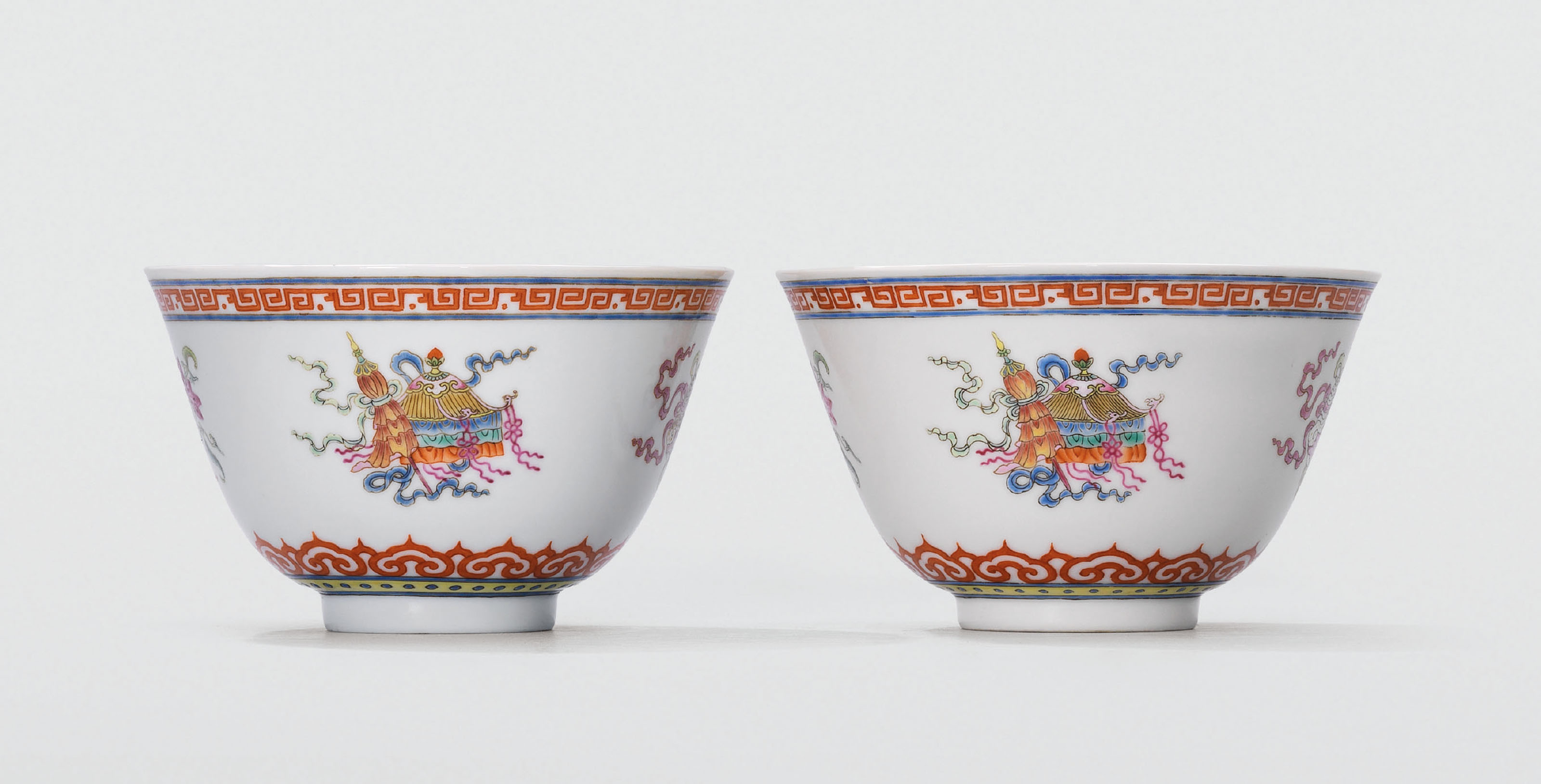 明萬曆五彩穿花龍鳳紋蒜頭瓶六字楷書橫款, WANLI SIX-CHARACTER MARK