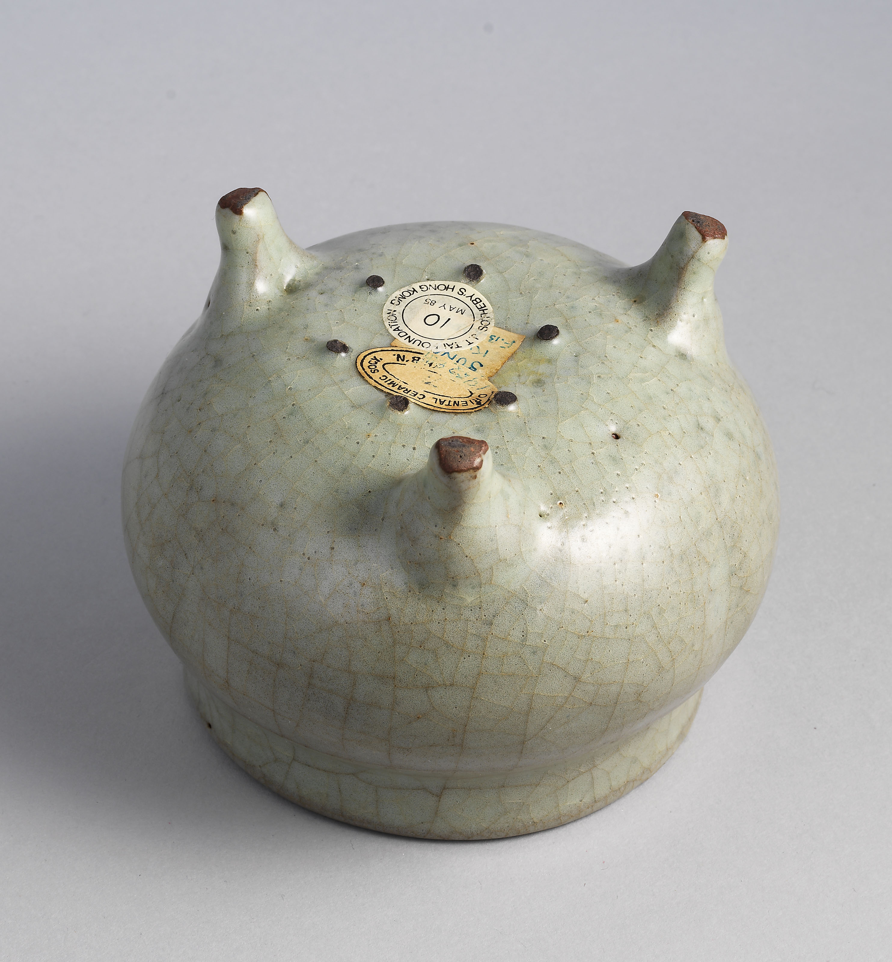 南宋官窯 / 香炉 略论南宋官窑青瓷鬲式香炉_器物