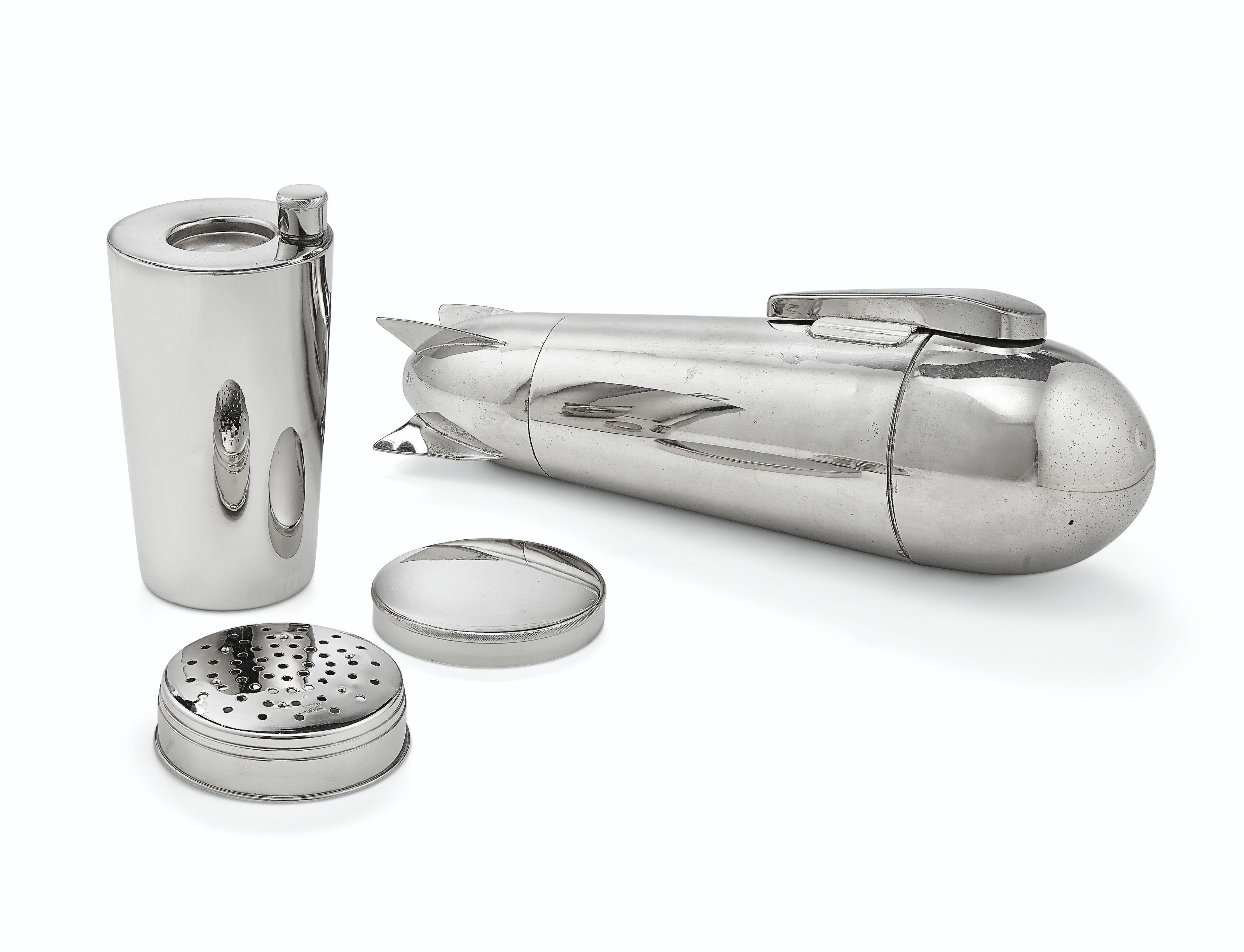 A GERMAN SILVER-PLATED 'ZEPPELIN' COCKTAIL SHAKER, DESIGNED BY