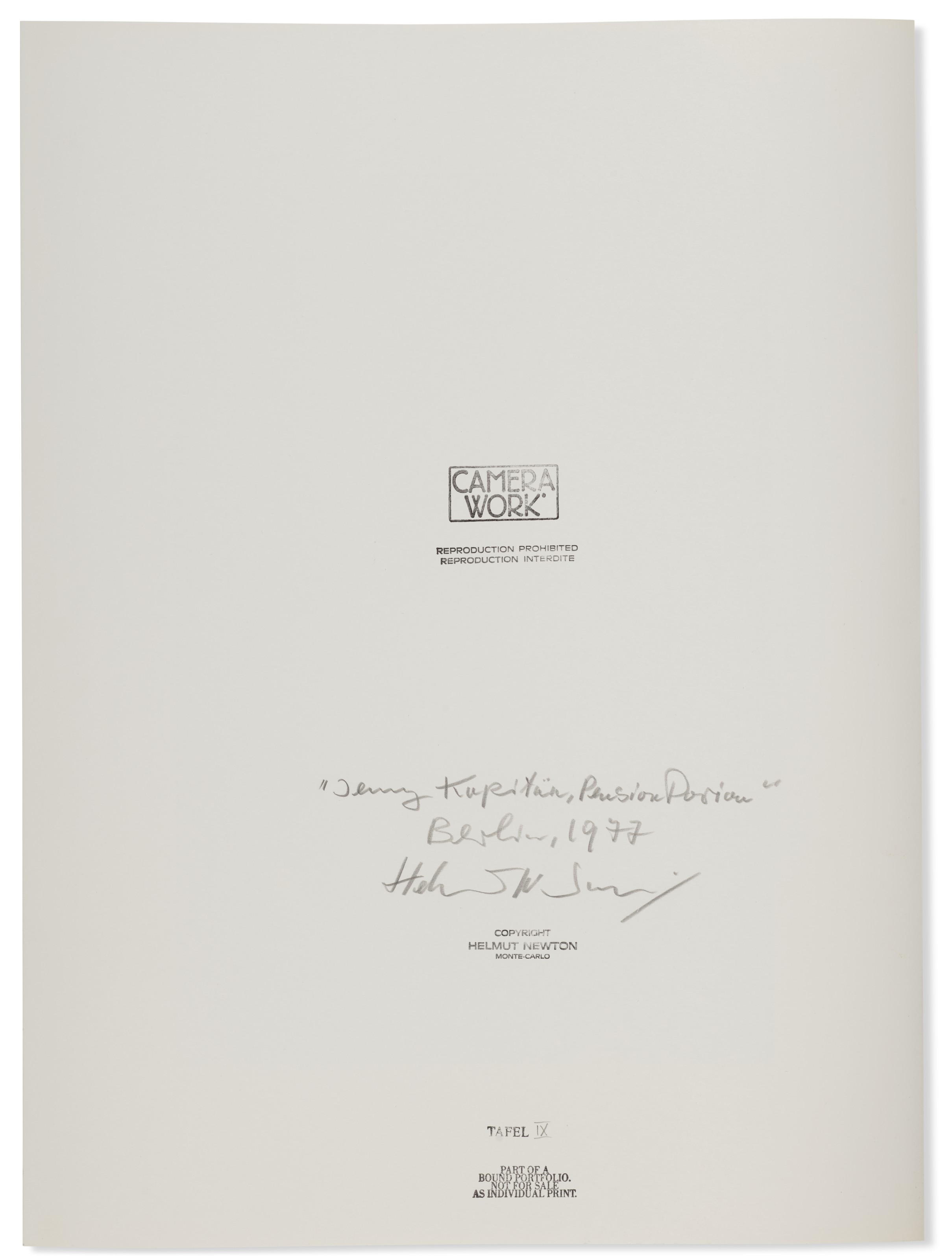 HELMUT NEWTON 1920-2004 洋書 【b4】 Livre photographies Helmut