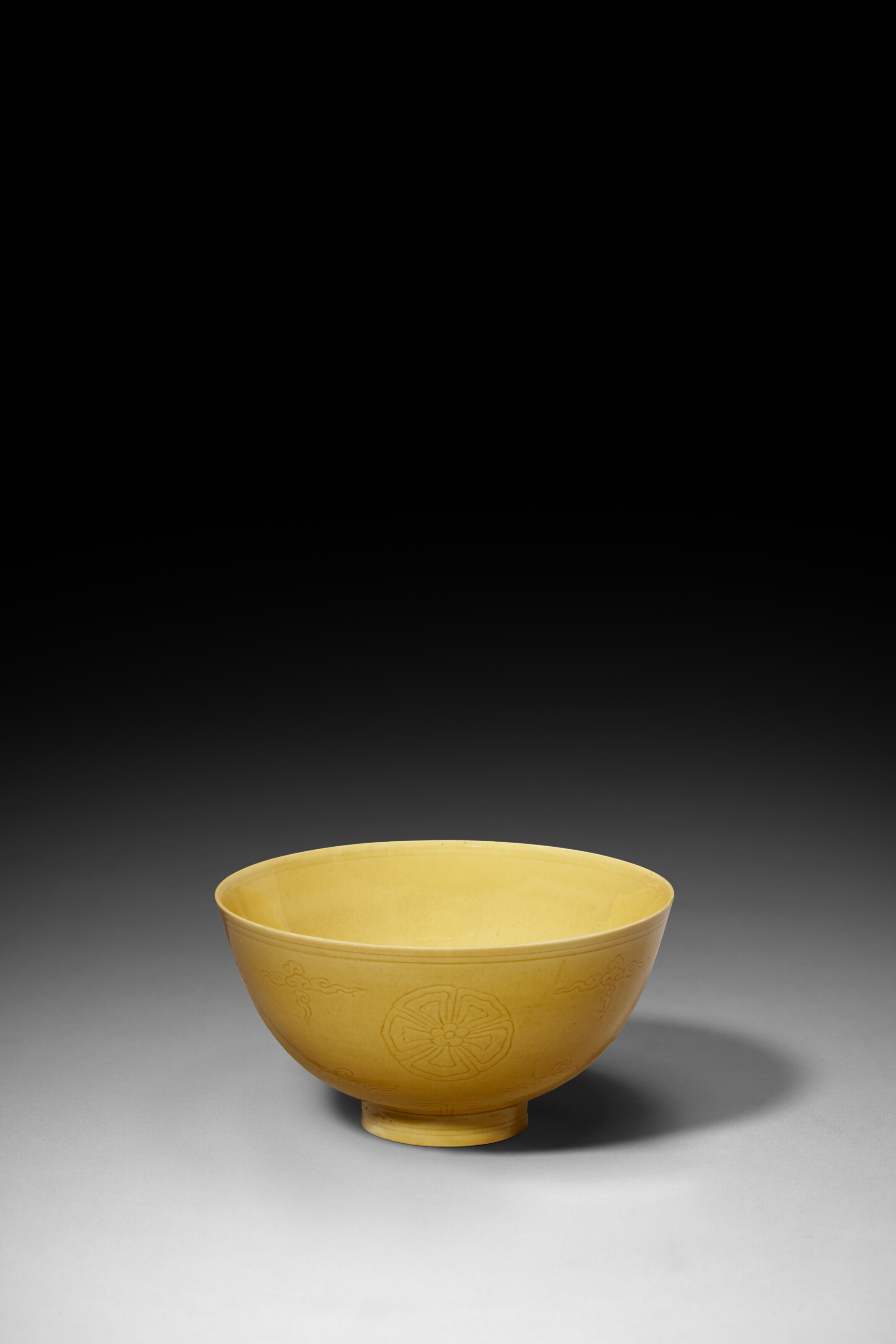 清康熙郎窑红釉观音瓶, KANGXI PERIOD (1662-1722) | Christie's