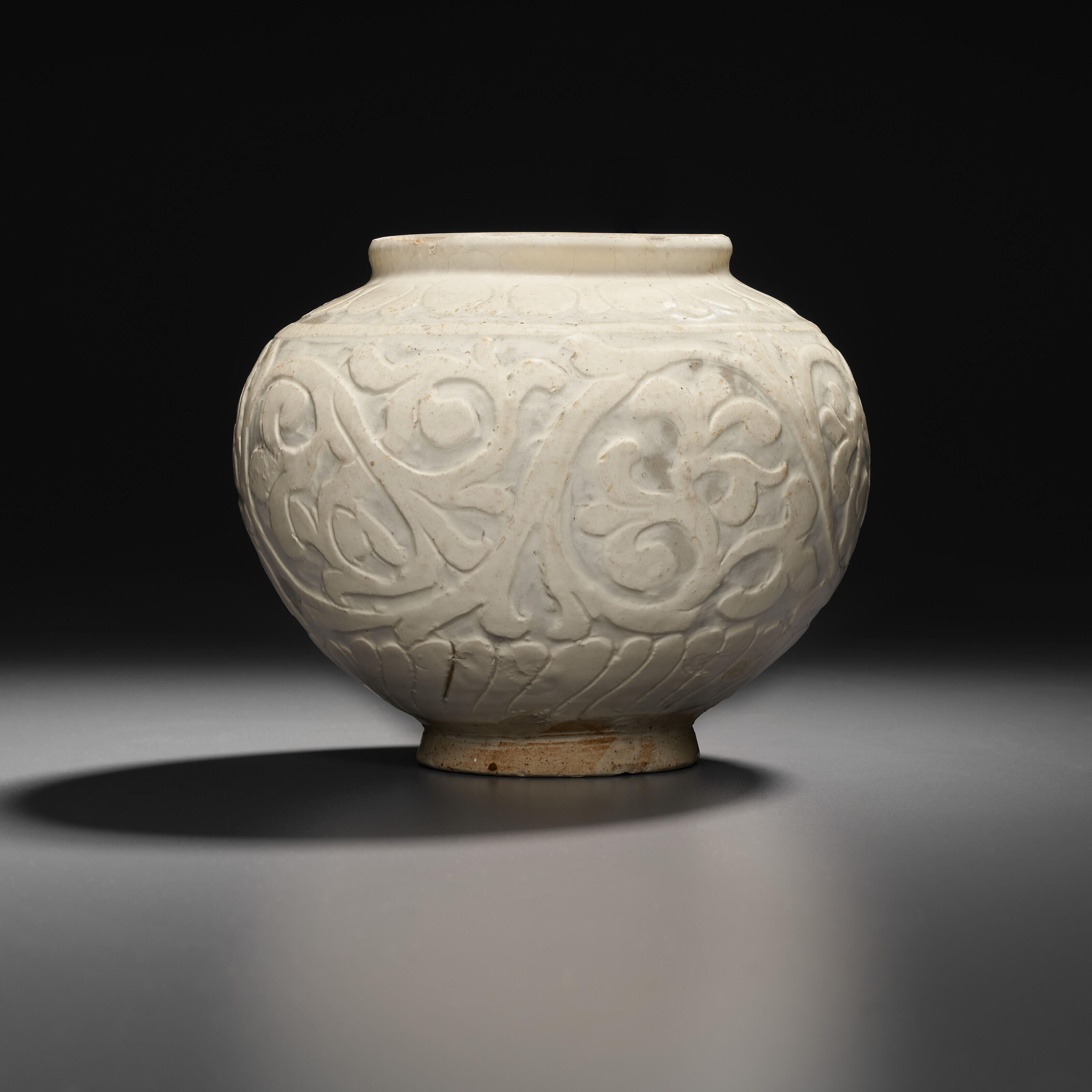 南宋龍泉窯青釉大魚龍耳瓶, SOUTHERN SONG DYNASTY (1127-1279