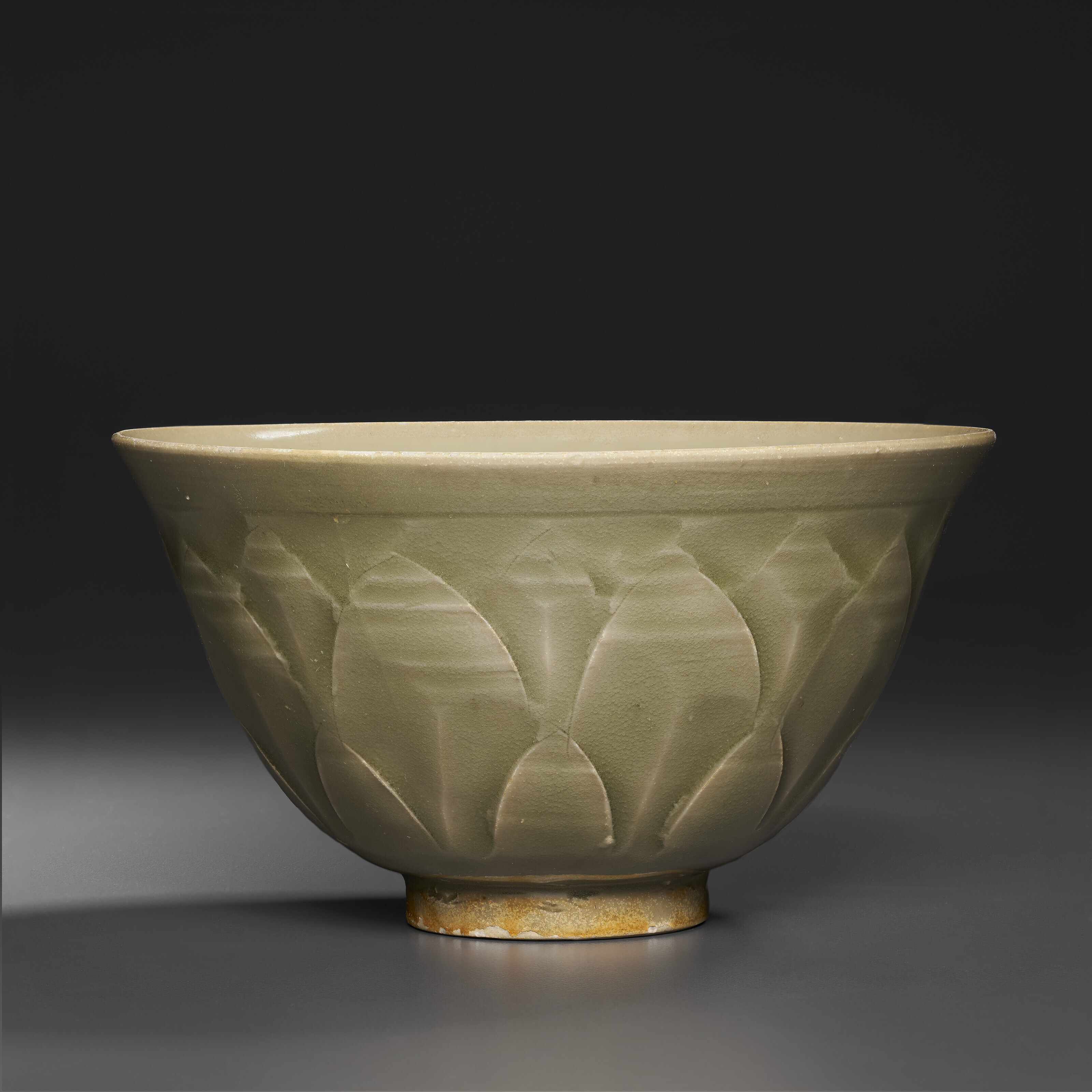 南宋龍泉窯青釉大魚龍耳瓶, SOUTHERN SONG DYNASTY (1127-1279