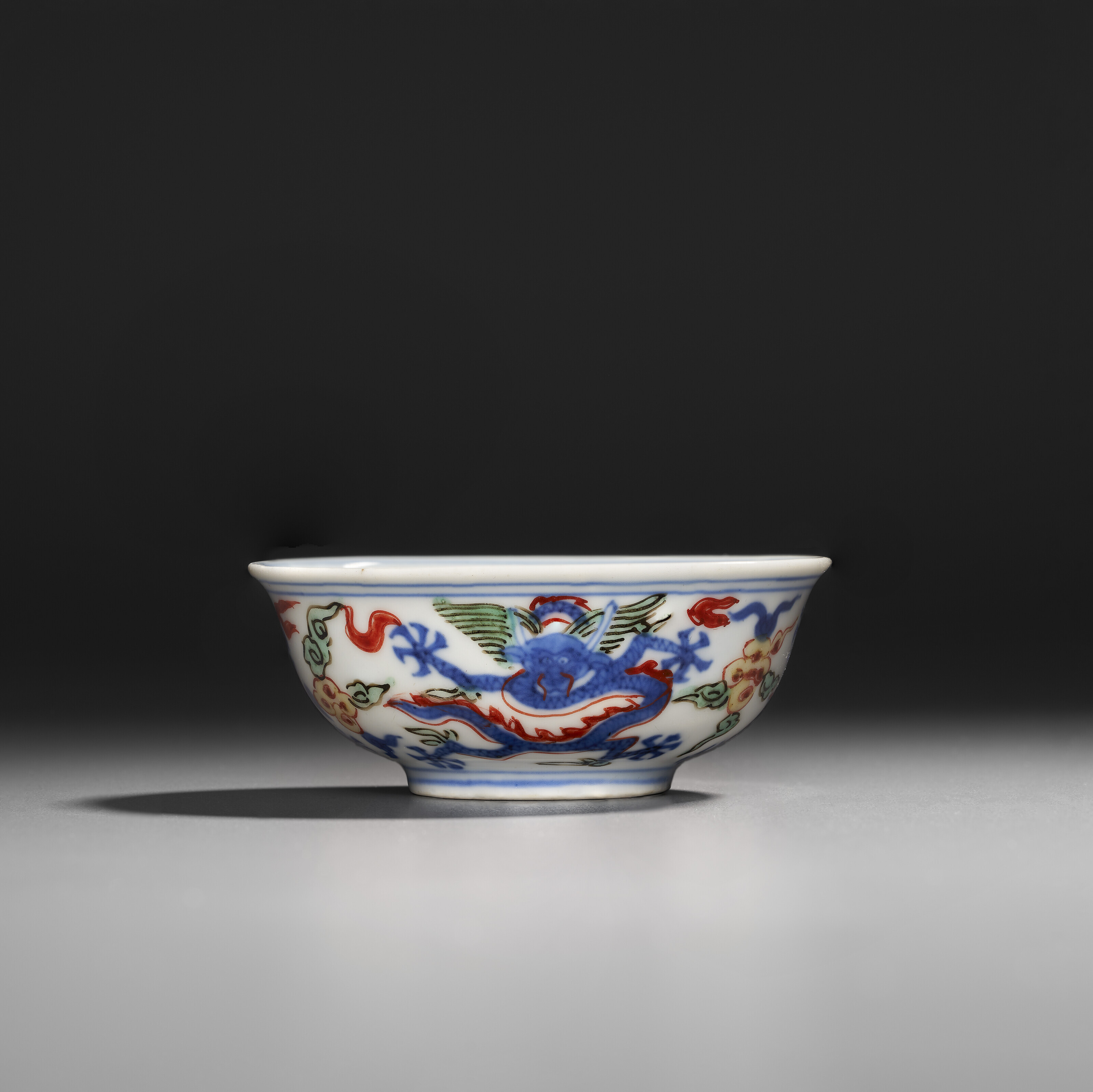 南宋龍泉窯青釉大魚龍耳瓶, SOUTHERN SONG DYNASTY (1127-1279