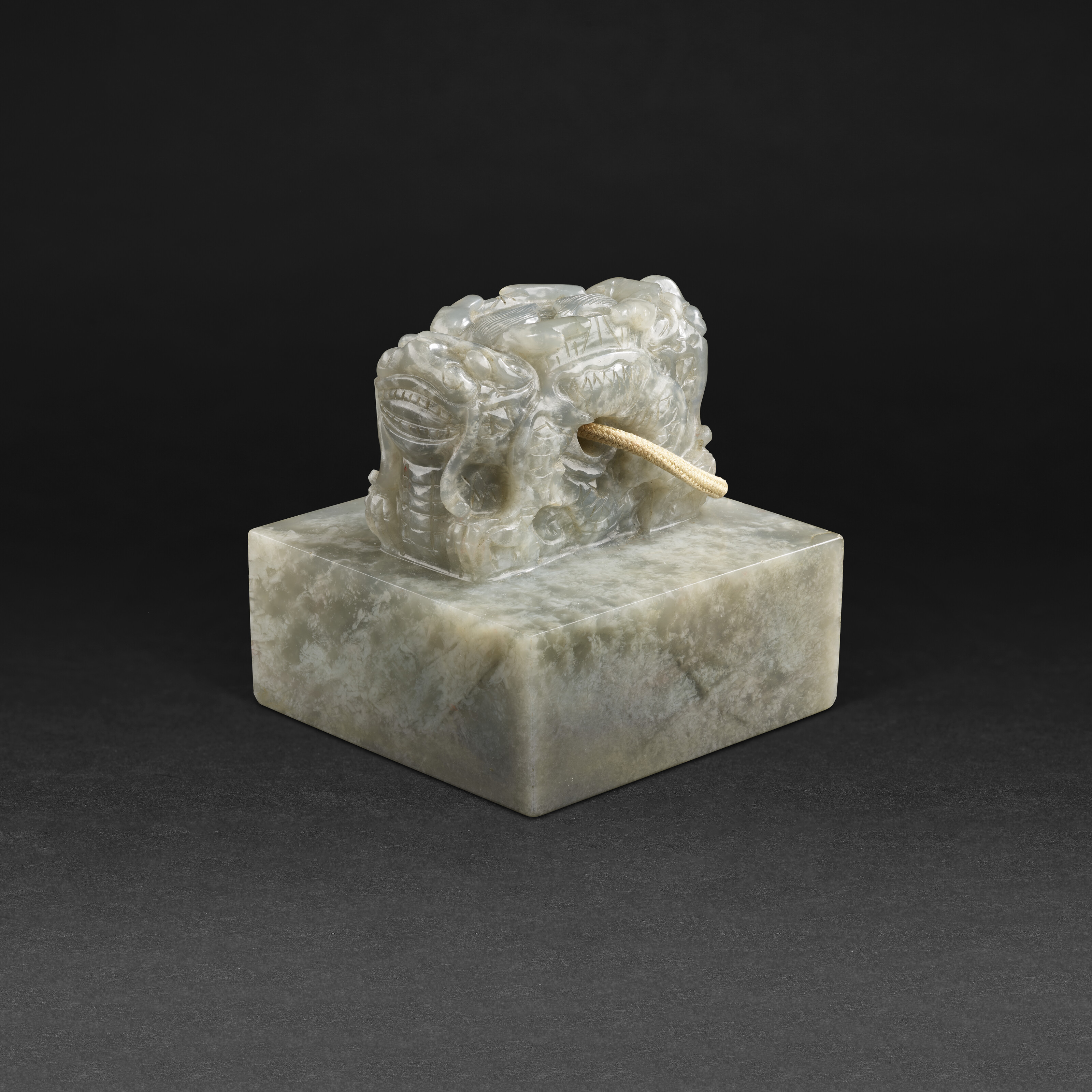 良渚文化六節玉琮, LIANGZHU CULTURE, CIRCA 3100-2000 BC | Christie's