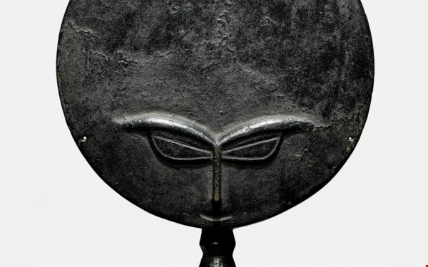 非洲及大洋洲艺术生活 auction at Christies