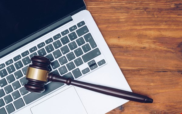 Handbags Online: The Paris Edi auction at Christies